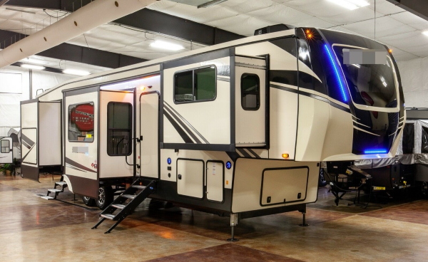 RV Vehicles | Motorhome | Camper | Diesel | Gas | Mini | Pod | 5th Wheel